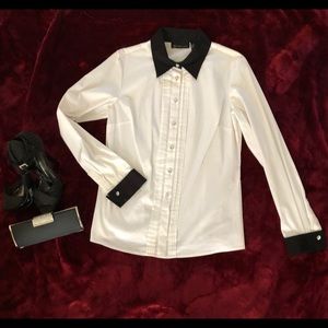 NYC woman’s dress sort